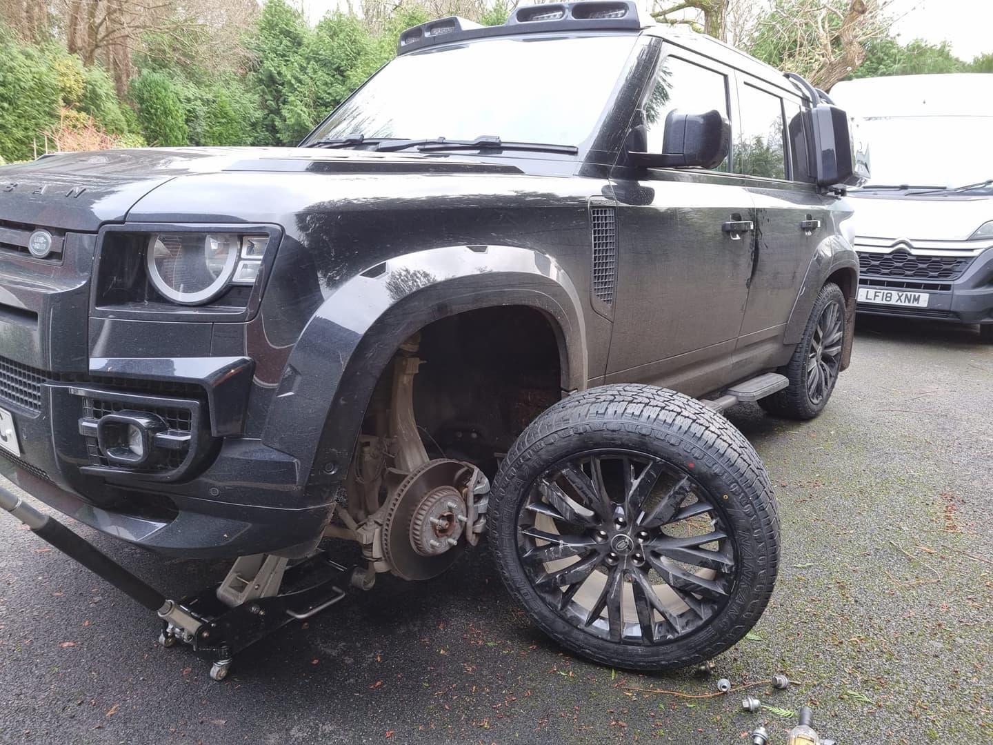 Mobile Caravan Tyre Fitting